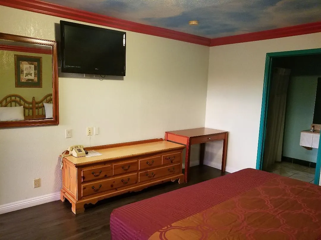 Super 7 Motel - Anaheim Packing District & Disneyland